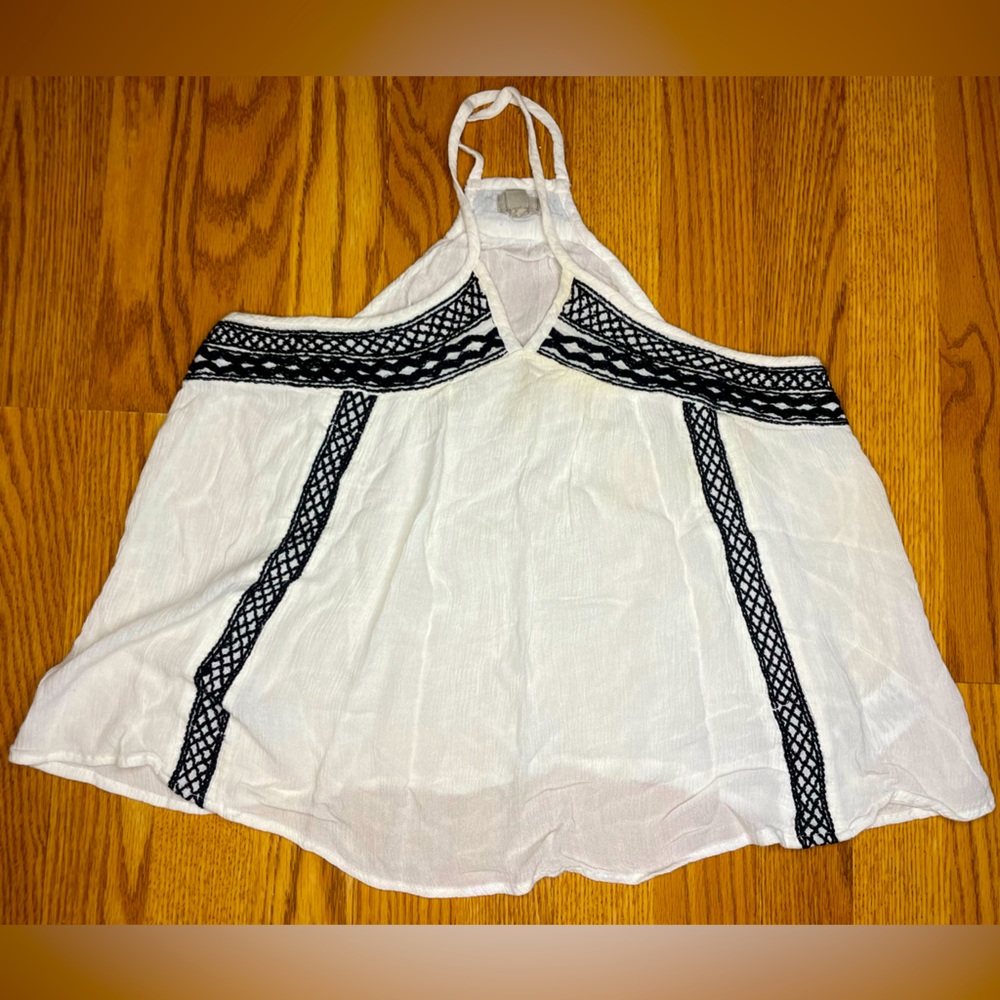Ecote by Urban Outfitters white rayon tank top; straps cris-cross on back